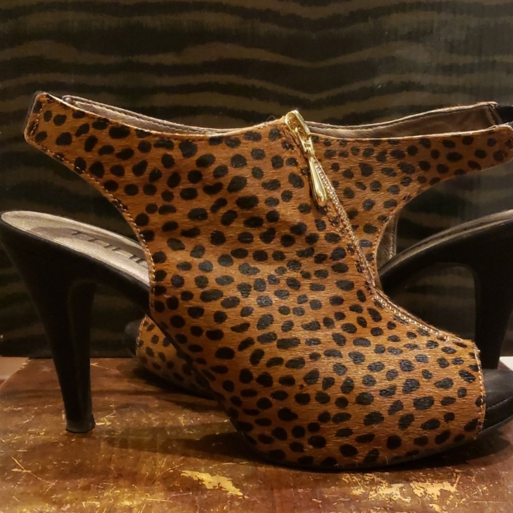 Leopard print calf hair heels by Moda Spana EUC!